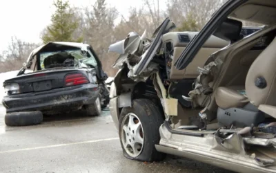 Por qué las aseguradoras presionan acuerdos rápidos tras accidentes de auto en Nueva Jersey — y por qué usted no debería aceptarlos